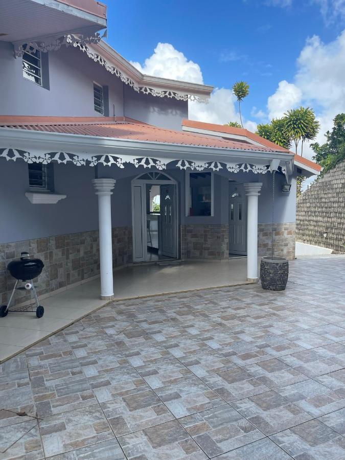 Les Appart Villa Sunbay Caraibes Avec Piscine Privative Vue Mer Et Montagne Le François Exteriör bild