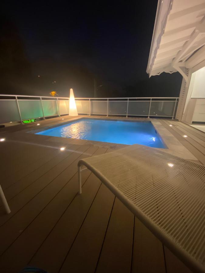 Les Appart Villa Sunbay Caraibes Avec Piscine Privative Vue Mer Et Montagne Le François Exteriör bild