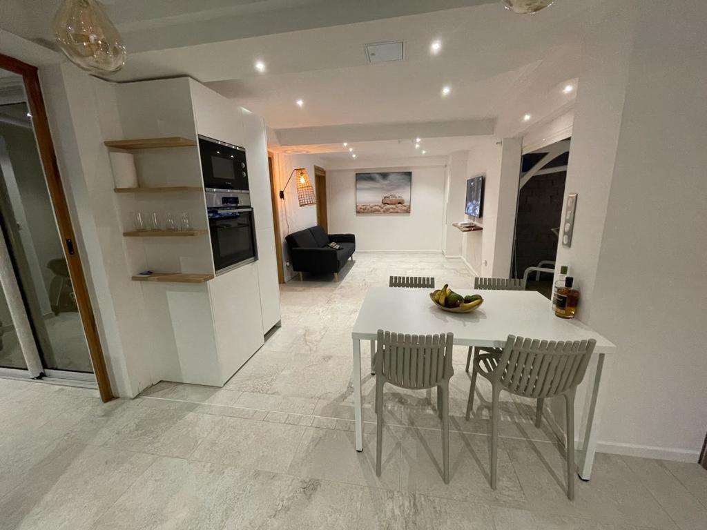 Les Appart Villa Sunbay Caraibes Avec Piscine Privative Vue Mer Et Montagne Le François Exteriör bild