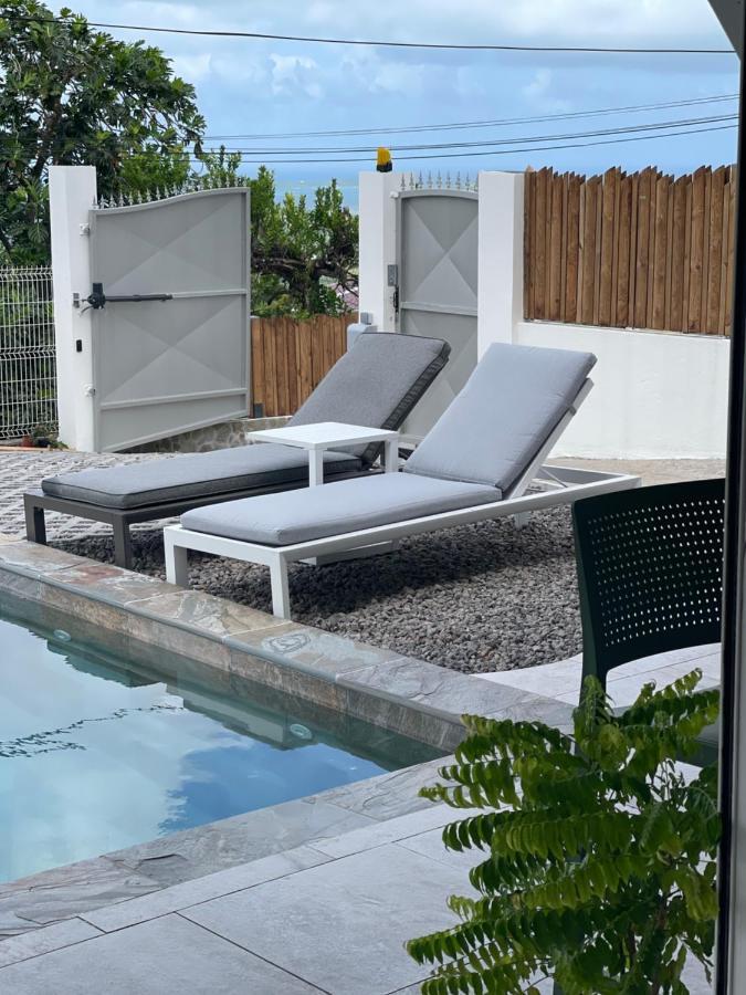 Les Appart Villa Sunbay Caraibes Avec Piscine Privative Vue Mer Et Montagne Le François Exteriör bild